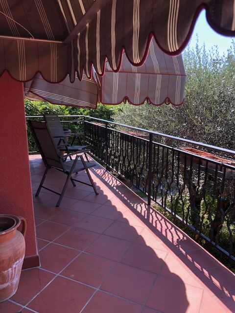 Balcone con sdraio Soreli Apt.